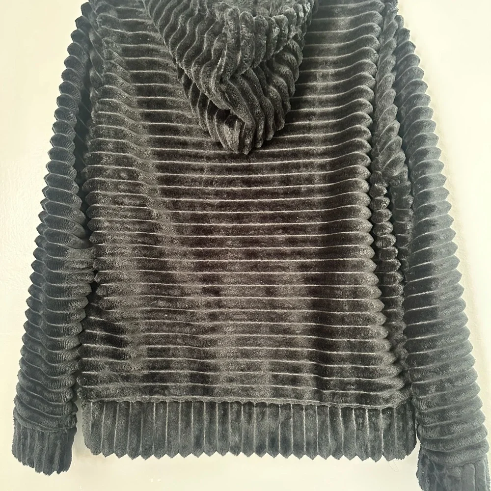 C-Mode Black Ribbed Fleece Hoodie with Front Pockets - Picture 4 of 6